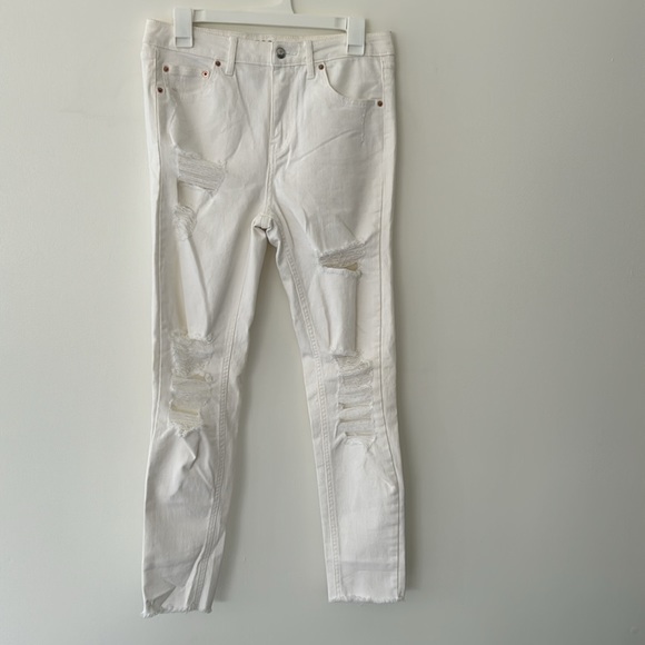Wild Fable Women’s White Distressed Ripped Skinny Jeans Raw Hem Size 8 - Picture 2 of 10